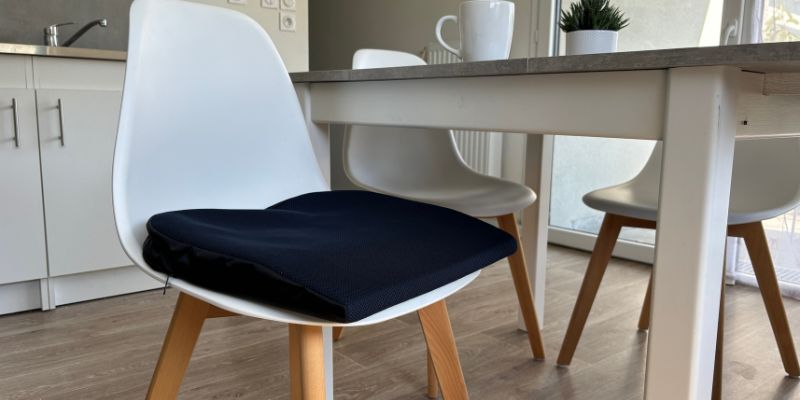 Coussin pour douleur au coccyx maison et bureau